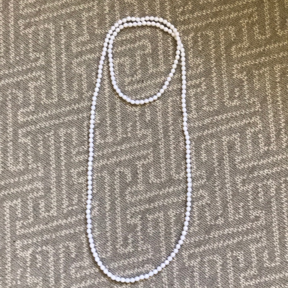 White wrap necklace